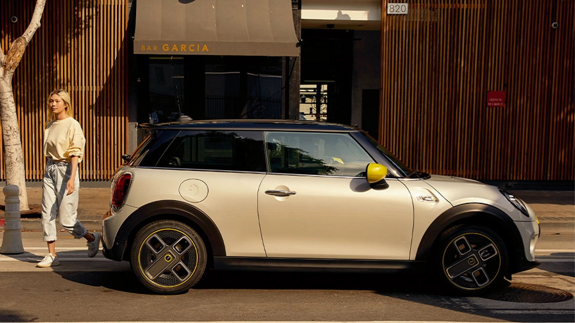 MINI Cooper SE Q1_23 Angebot WEBP