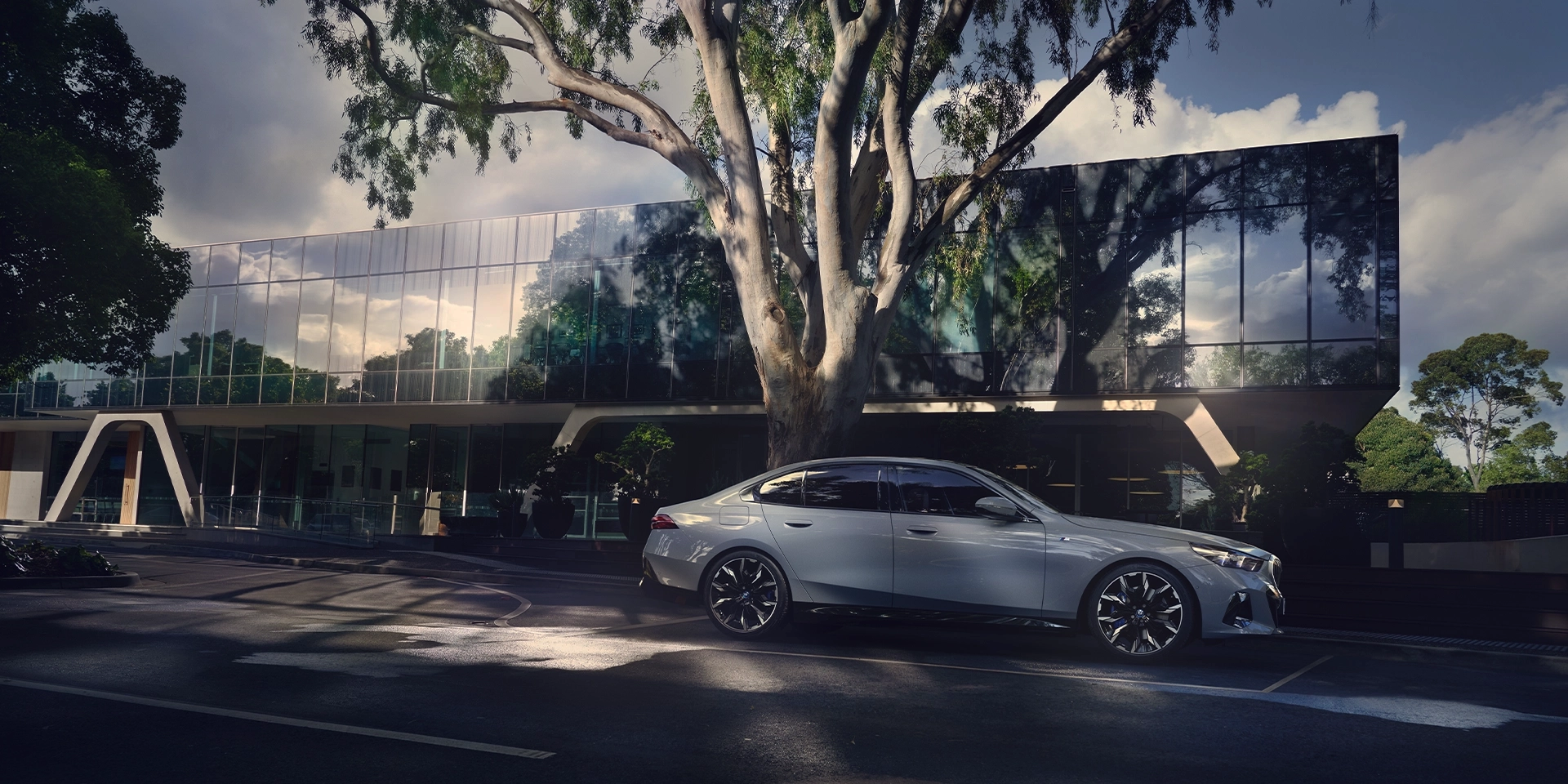 BMW i5 Homepage Header WEBP