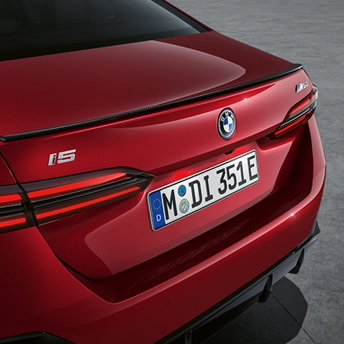 BMW i5 Heckansicht