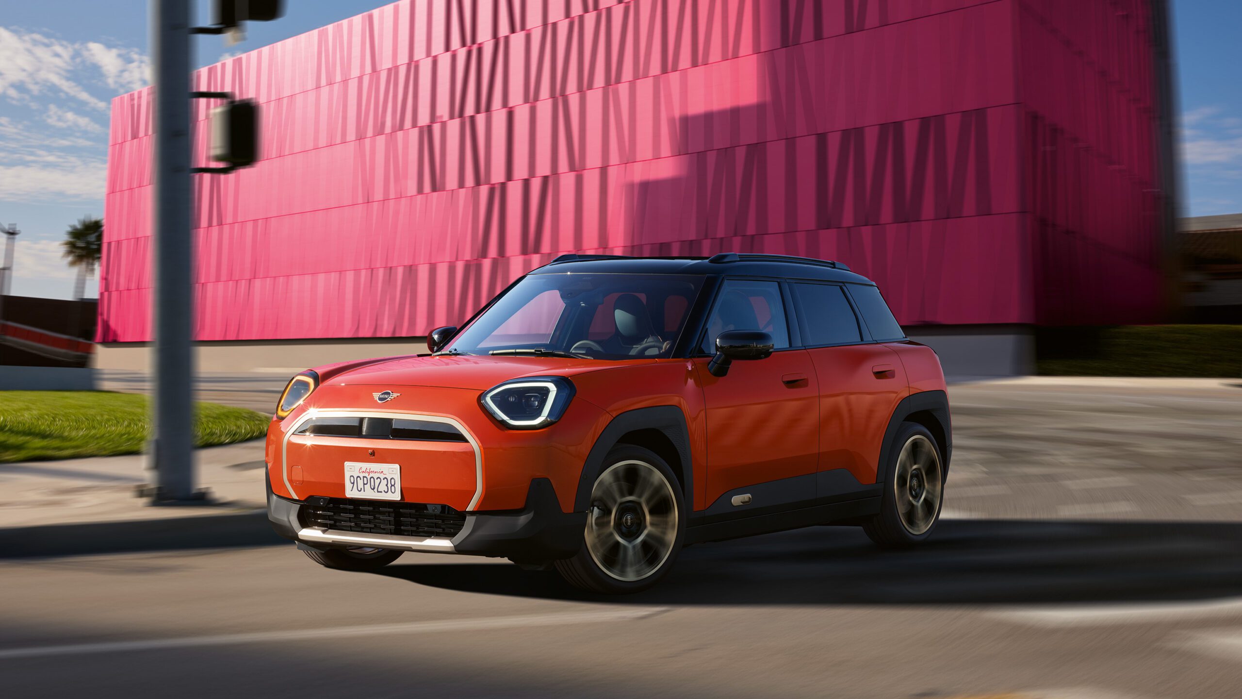 MINI Aceman E - kompakt, vollelektrisch, unverwechselbar