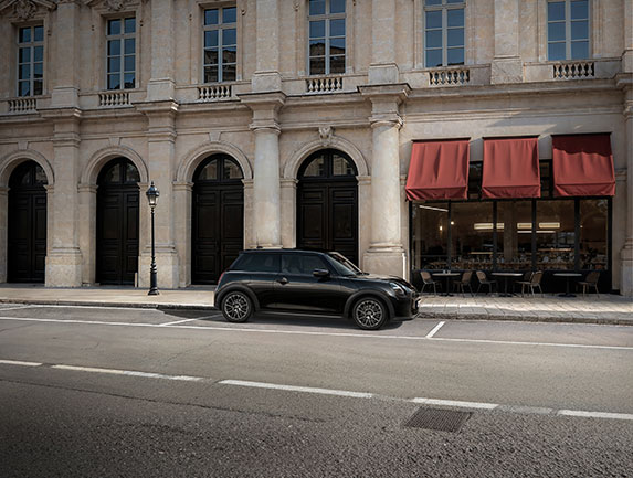 Mini Cooper Blackyard