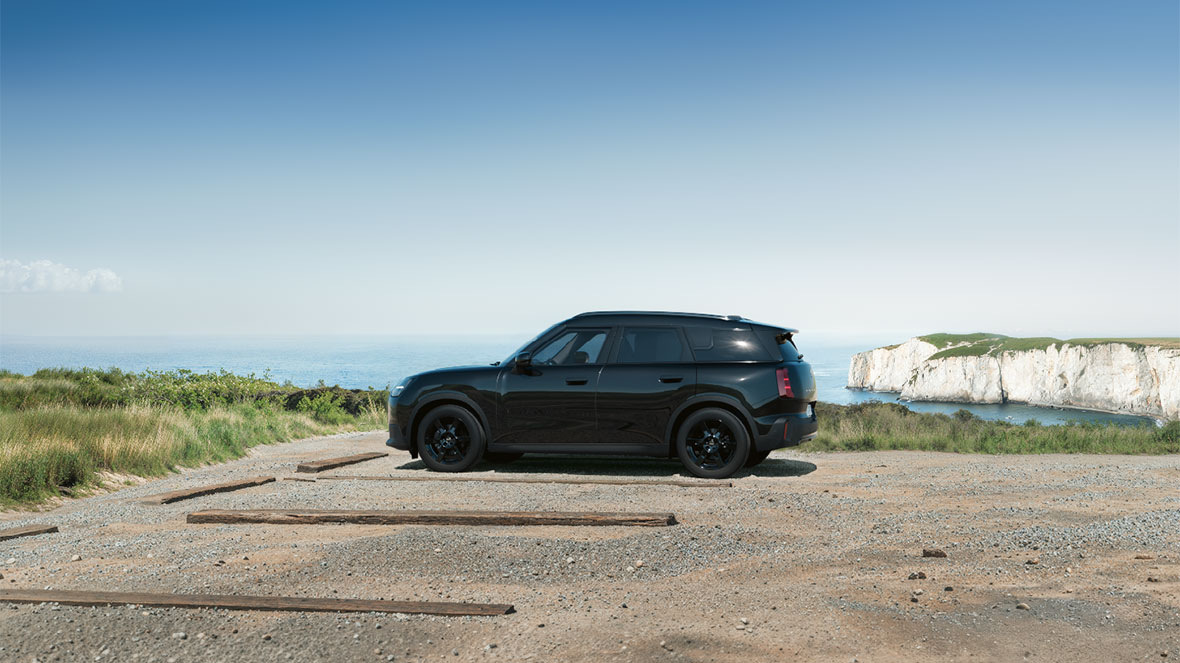 Mini Countryman Blackyard